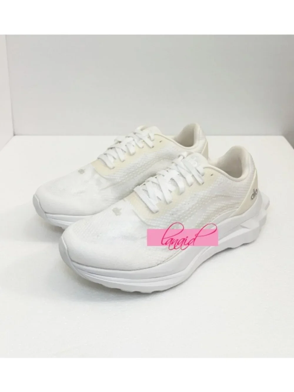 Alo Runner White Cream Athletic Active Running Exercise Outdoor Travel Workout 8 - Picture 14 of 16